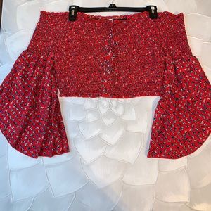 Floral print crop top with bell bottom sleeves